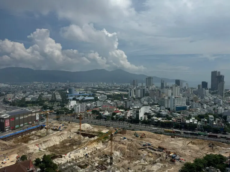 Thi công tường vây tầng hầm