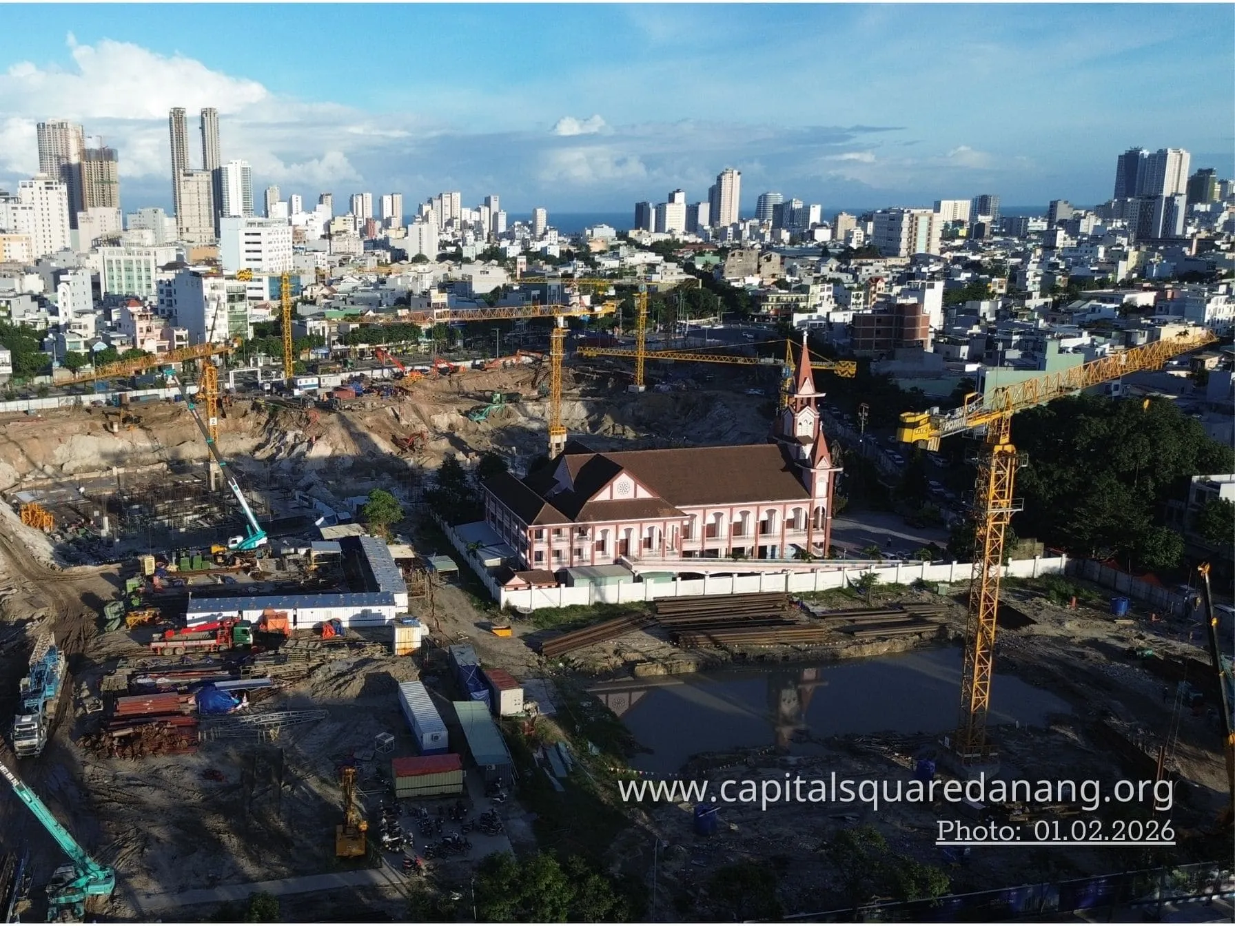 Tiến độ Capital Square tháng 2